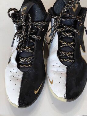 Nike LeBron 22 Mogul Black White Gold Basketball Shoes Men's Size 11.5